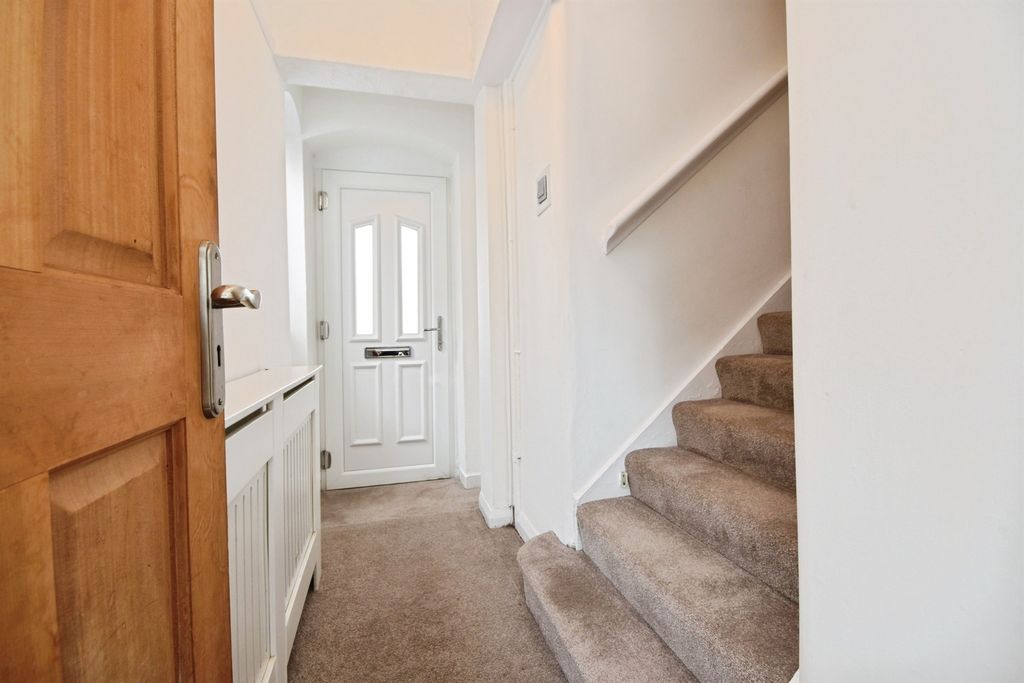 Property photo 3 of 16