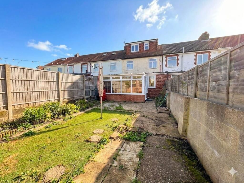 Property photo 3 of 12