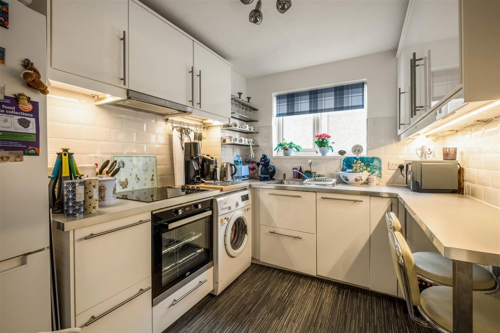 Property photo 3 of 18 17 Saxon Court-2.Jpg