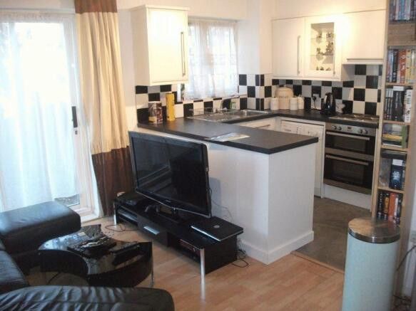 Property photo 2 of 9