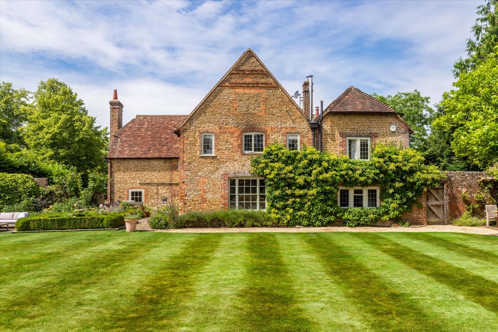 Additional image 17 of 6 bed detached house for saleThe Street, Shackleford, Godalming, Surrey GU8