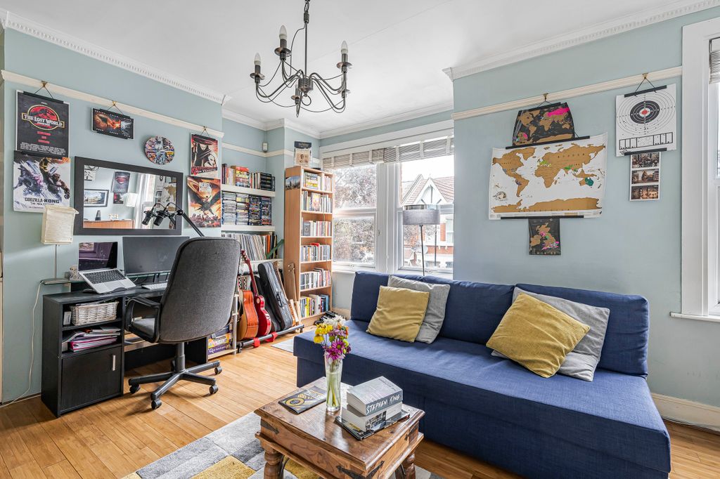 Property photo 2 of 16 8_53793.Jpg