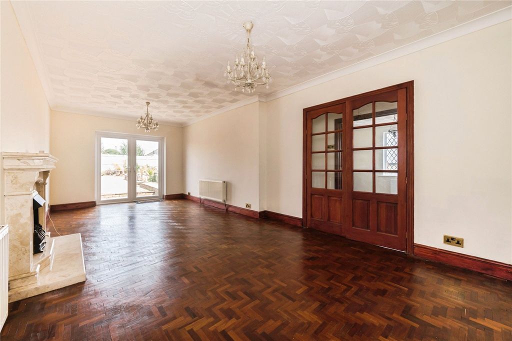 Property photo 3 of 12 Picture No. 40