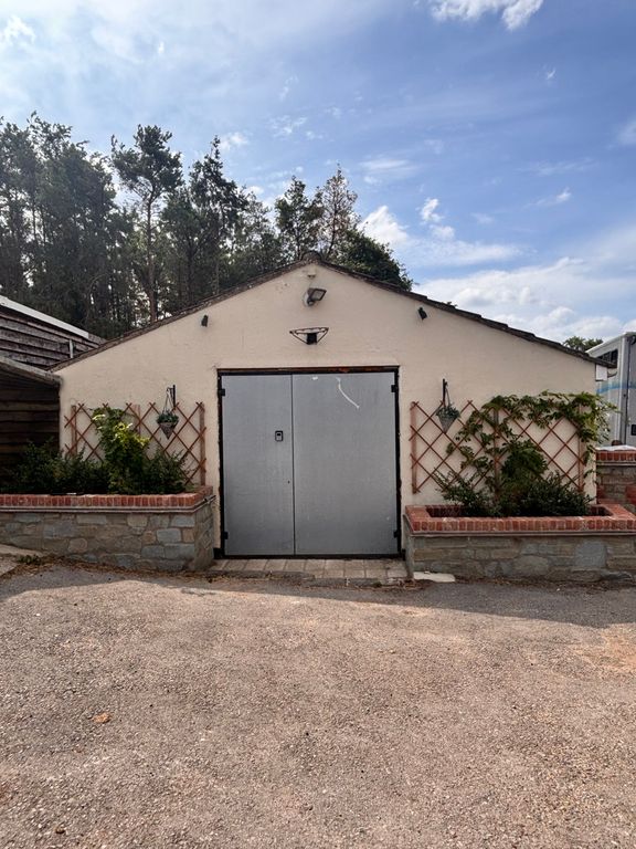 Property photo 1 of 4