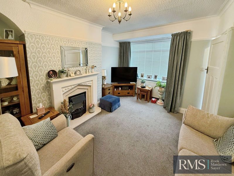 Property photo 3 of 7 Photo 7