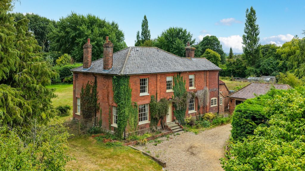 Property photo 1 of 31