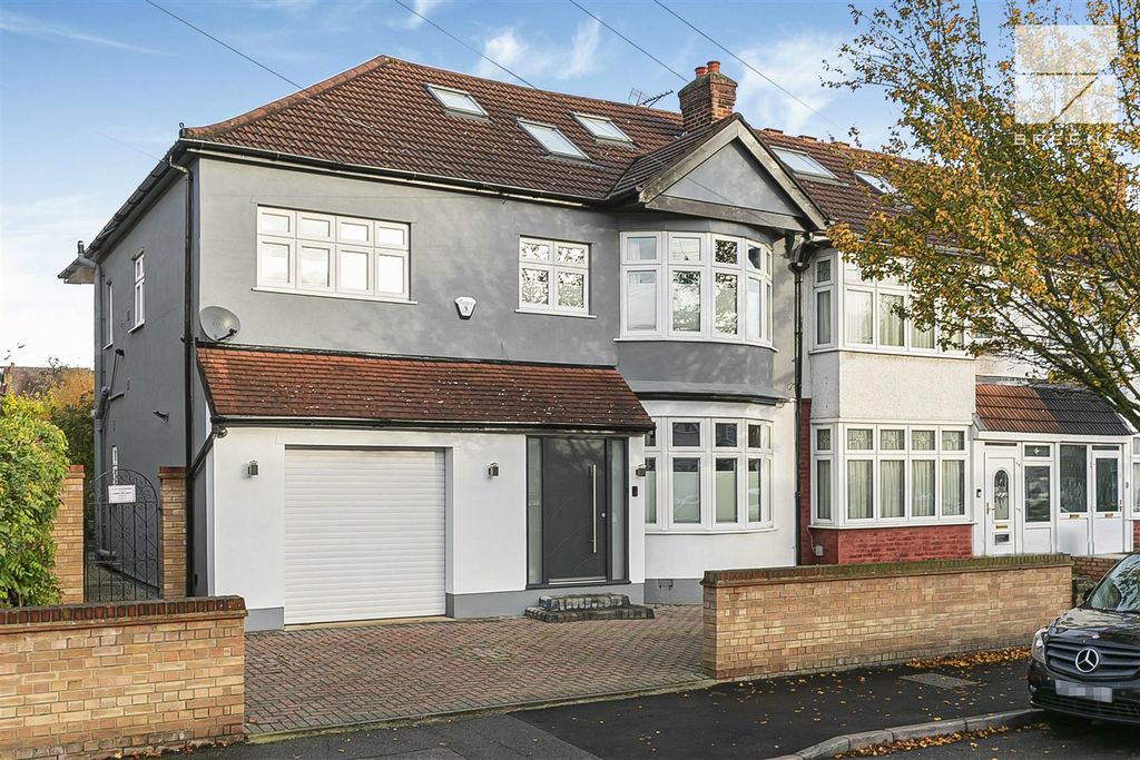 Property photo 1 of 37 34_67653_Watermarked.Jpg