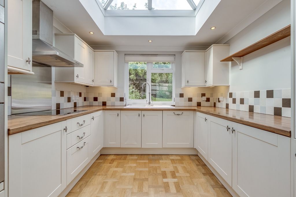 Property photo 2 of 28 4418371