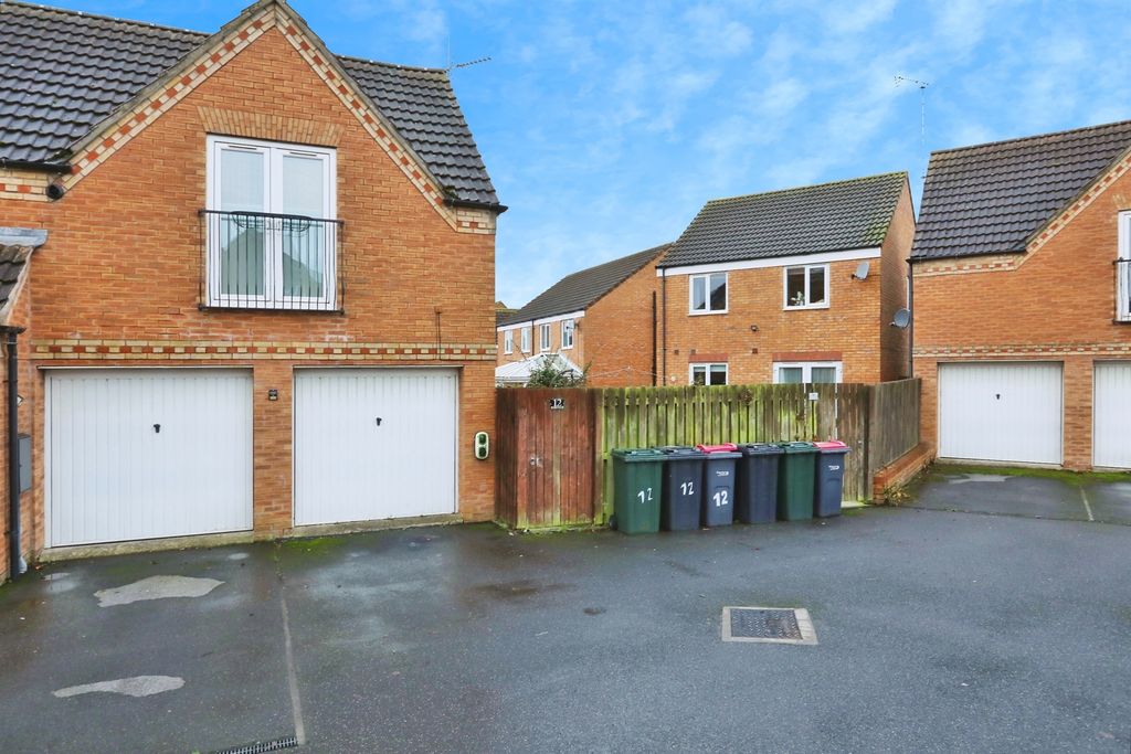 Property photo 2 of 14