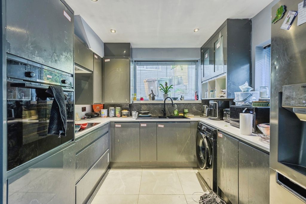 Property photo 3 of 17 Pbox-Img.Jpg