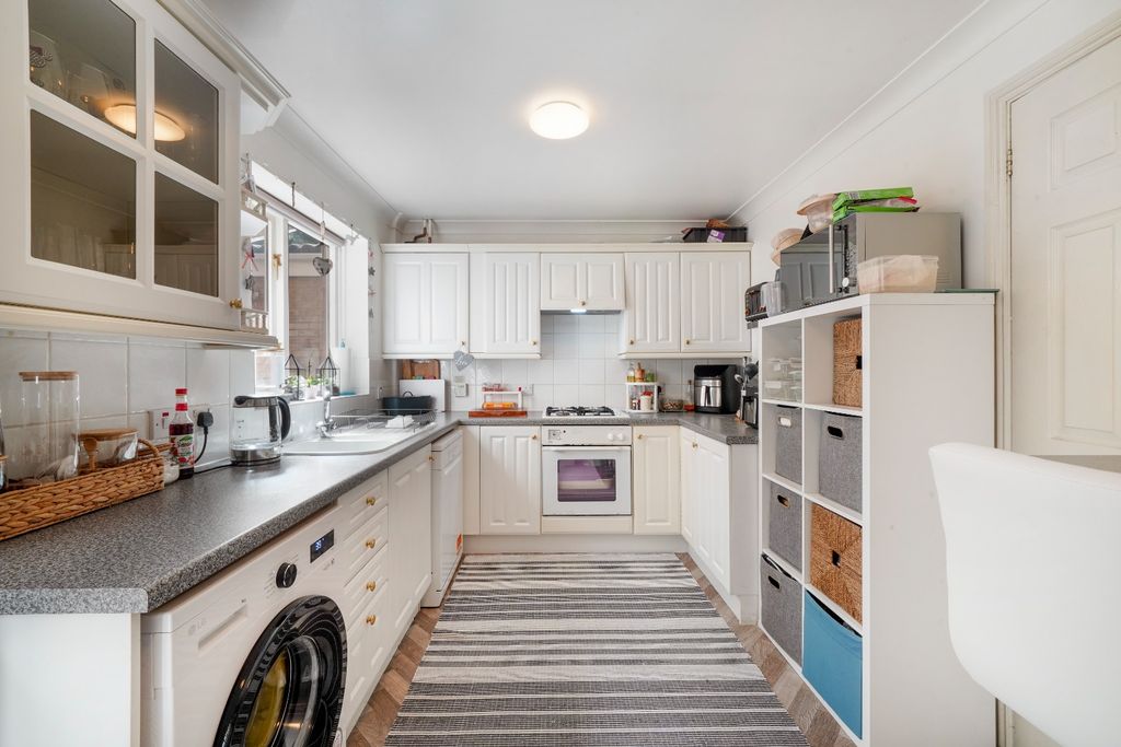 Property photo 3 of 15 5208843