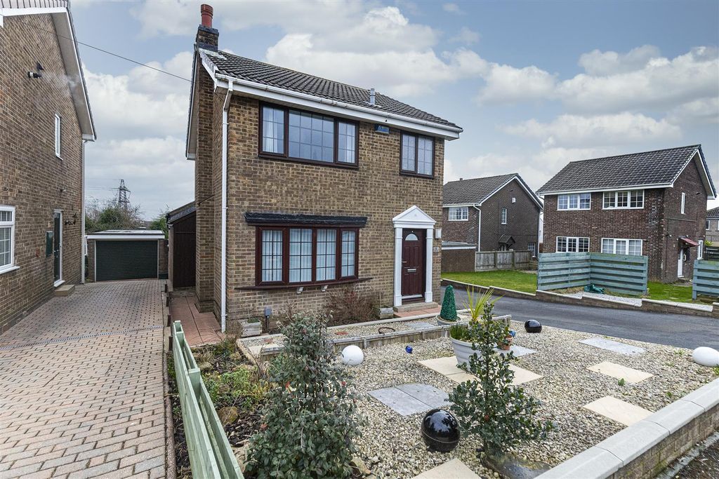Property photo 1 of 36