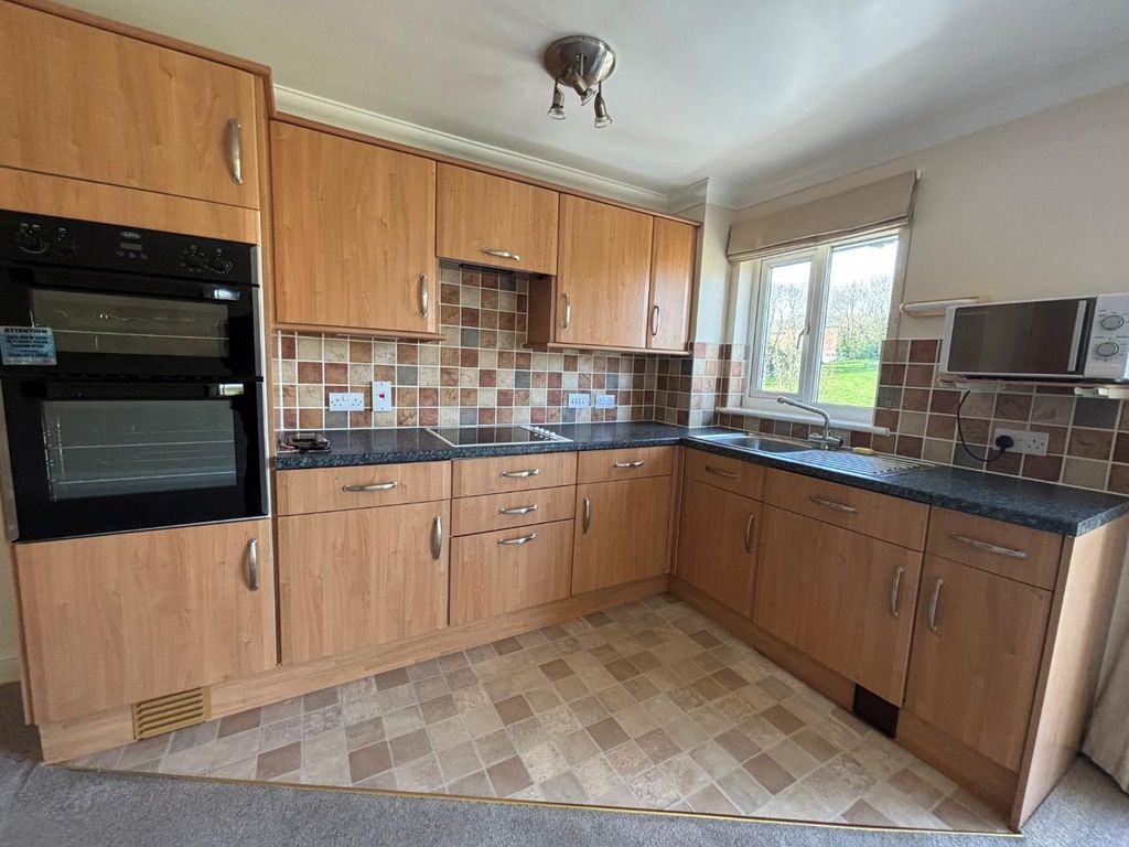 Property photo 2 of 12 10.Jpg