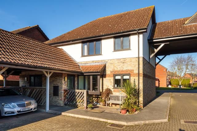 Property photo 1 of 10 External View