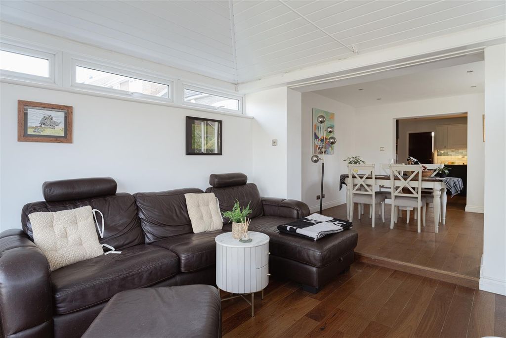 Property photo 3 of 15 5.Jpg