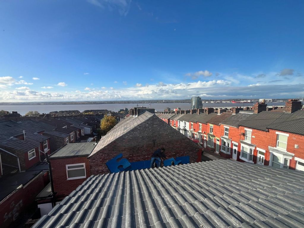 Property photo 2 of 7 Photo 3