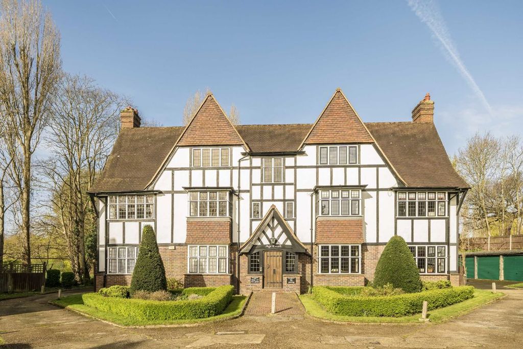 Property photo 1 of 6