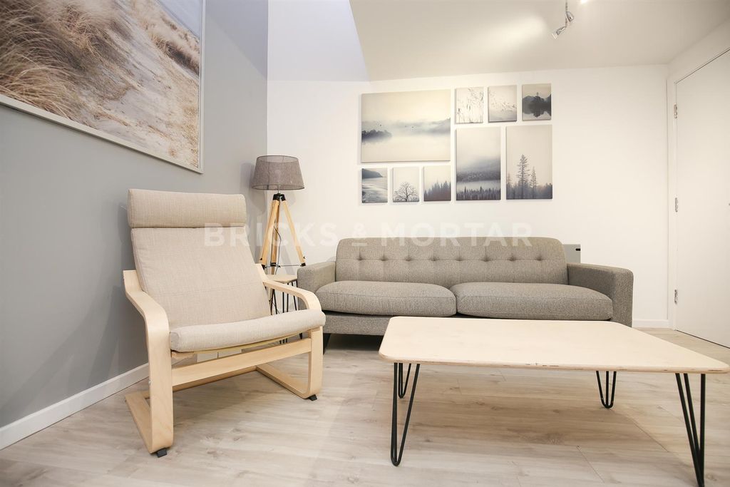 Property photo 2 of 10 Slzeemgyeruyuiqjospdkbovpvo.Jpg