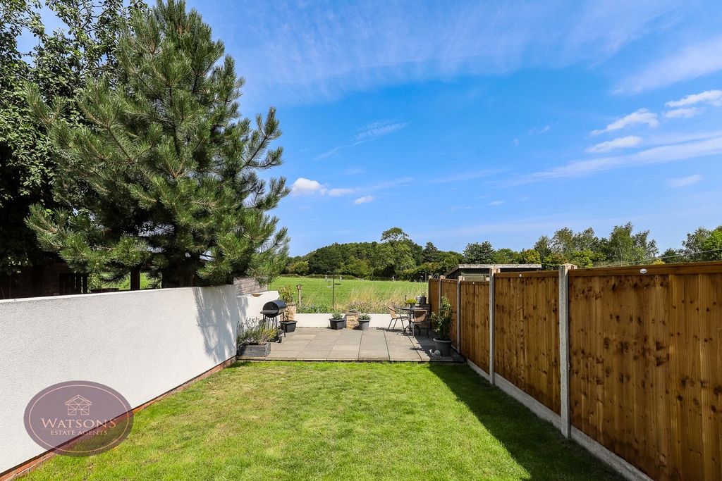 Property photo 2 of 25