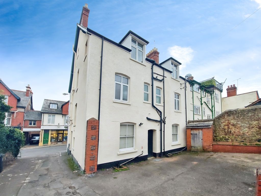 Property photo 2 of 12