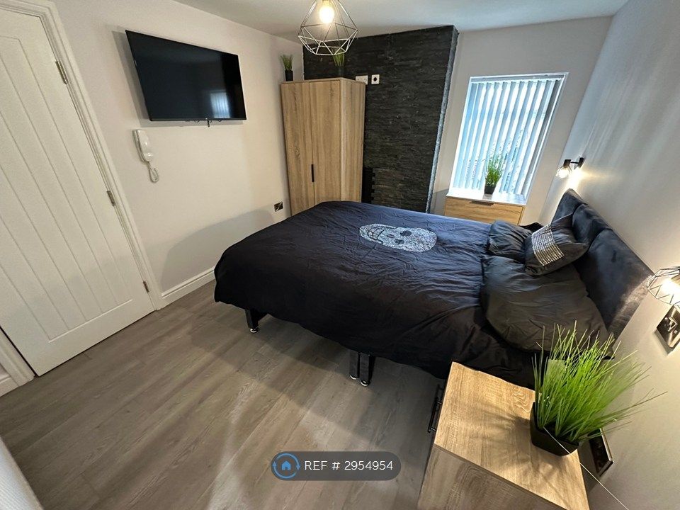 Property photo 1 of 11 Option 1