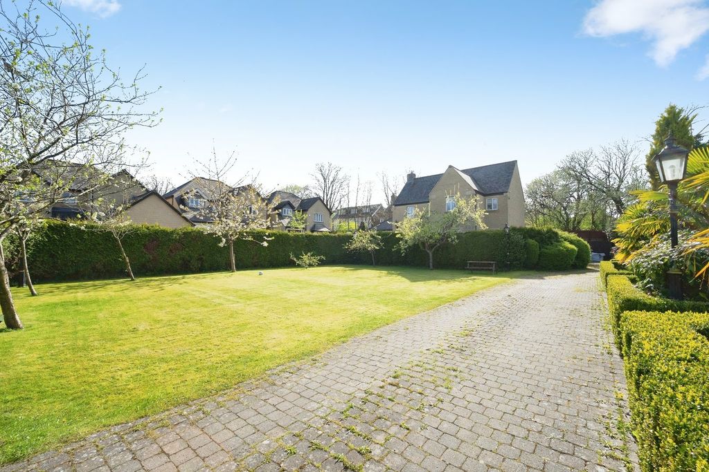 Additional image 26 of 11 bed country house for saleGlenholme Park, Clayton, Bradford BD14