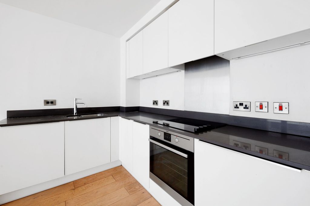 Property photo 1 of 16 Kitchen