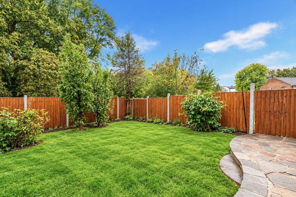 Property photo 2 of 19 Rear Garden