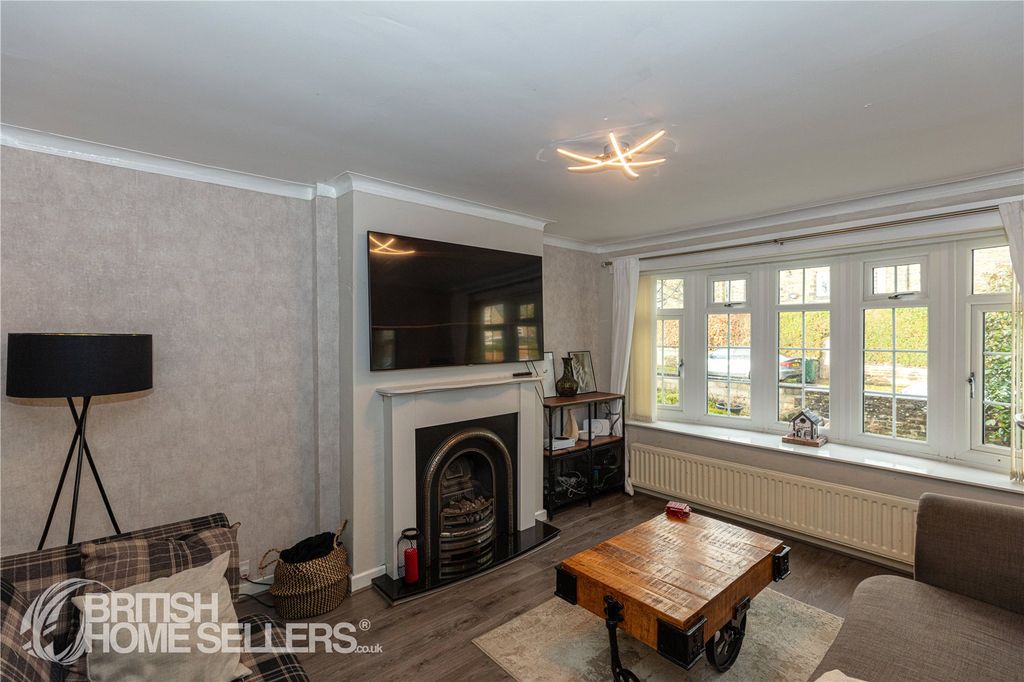 Property photo 2 of 25 Picture No. 29