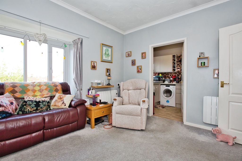 Property photo 3 of 13