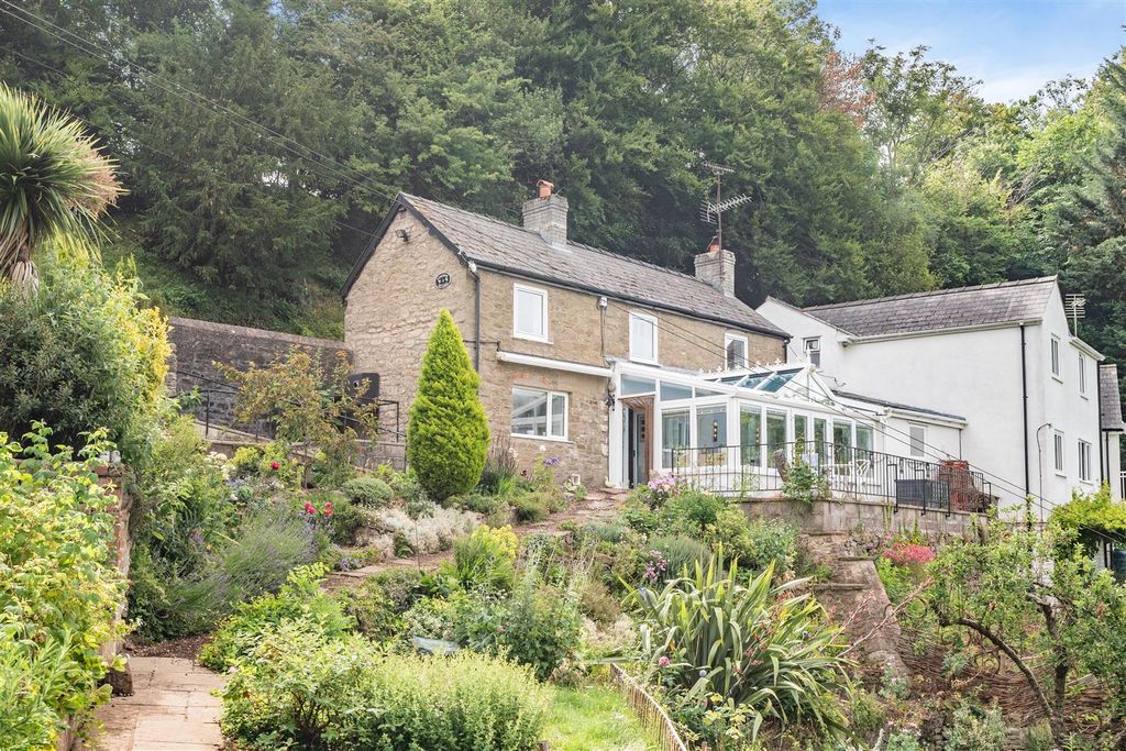 Property photo 1 of 27