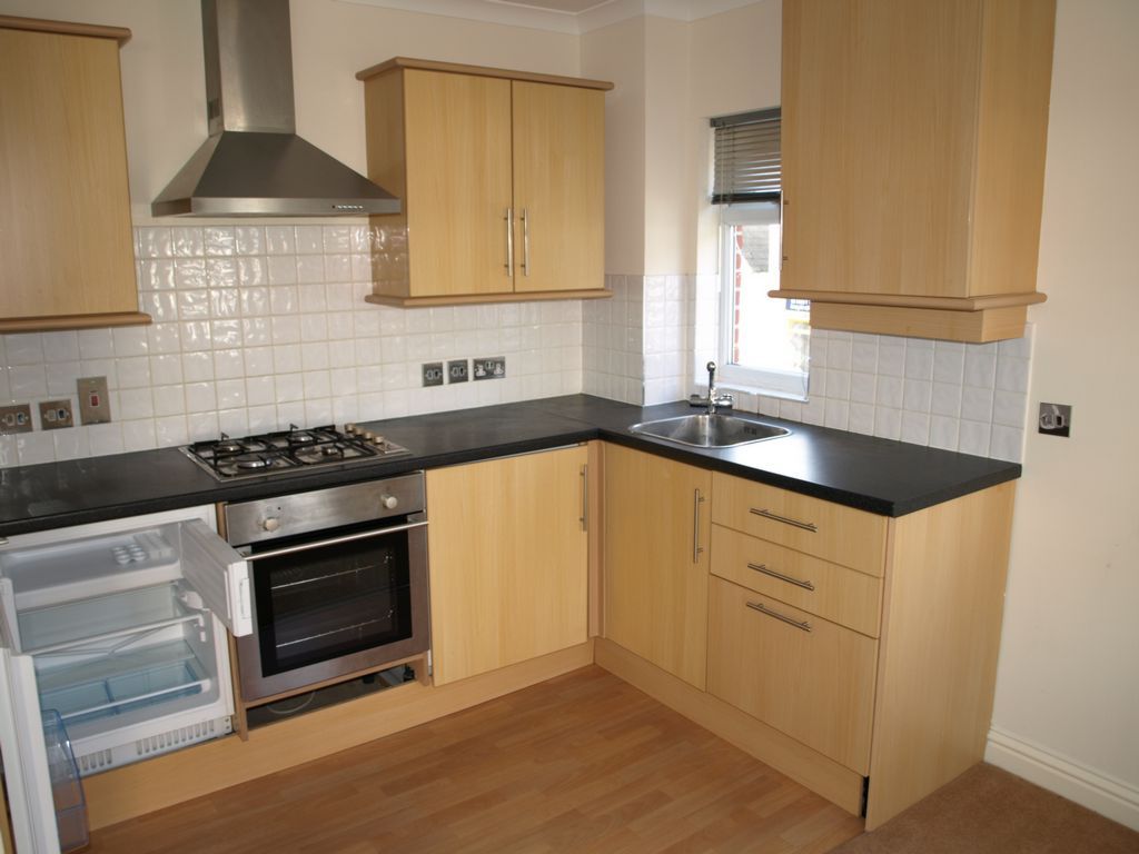 Property photo 2 of 6 Kitchen