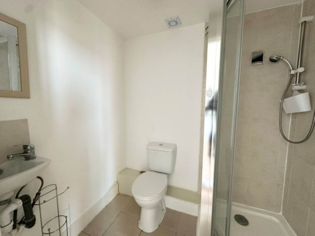 Property photo 2 of 3