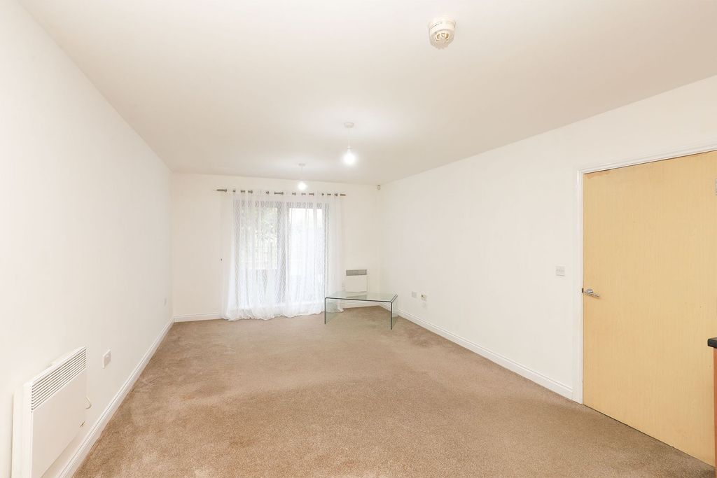 Property photo 3 of 8