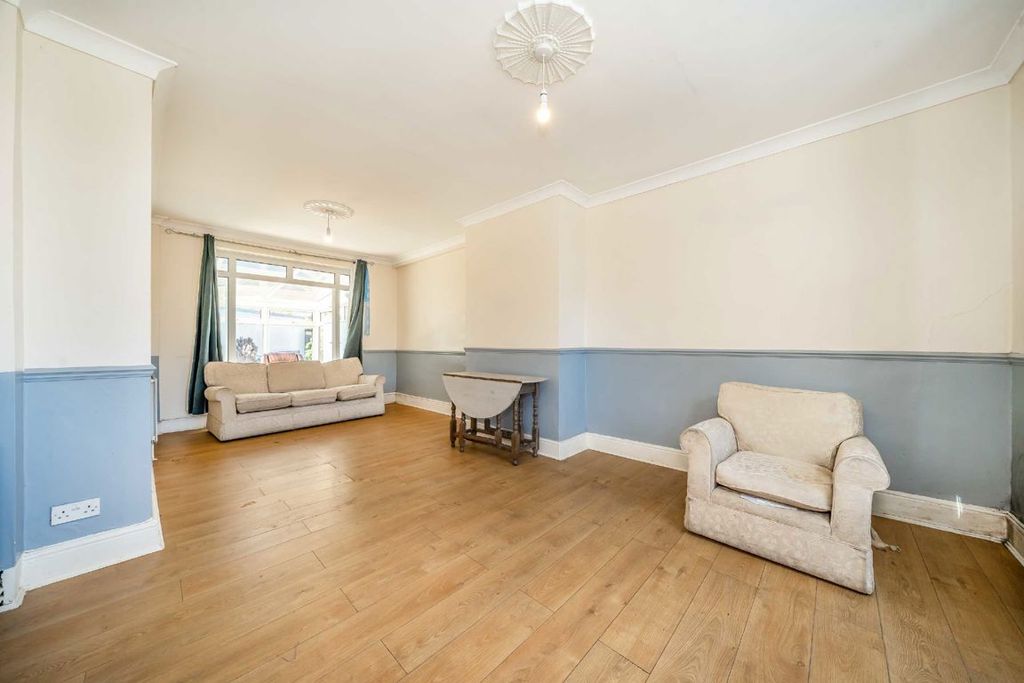 Property photo 2 of 7