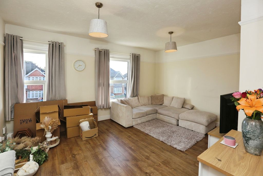 Property photo 2 of 16 Photo