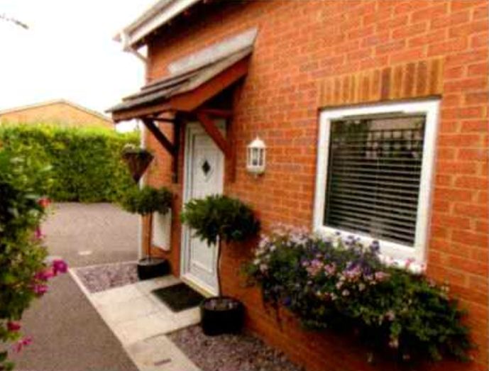 Property photo 2 of 8