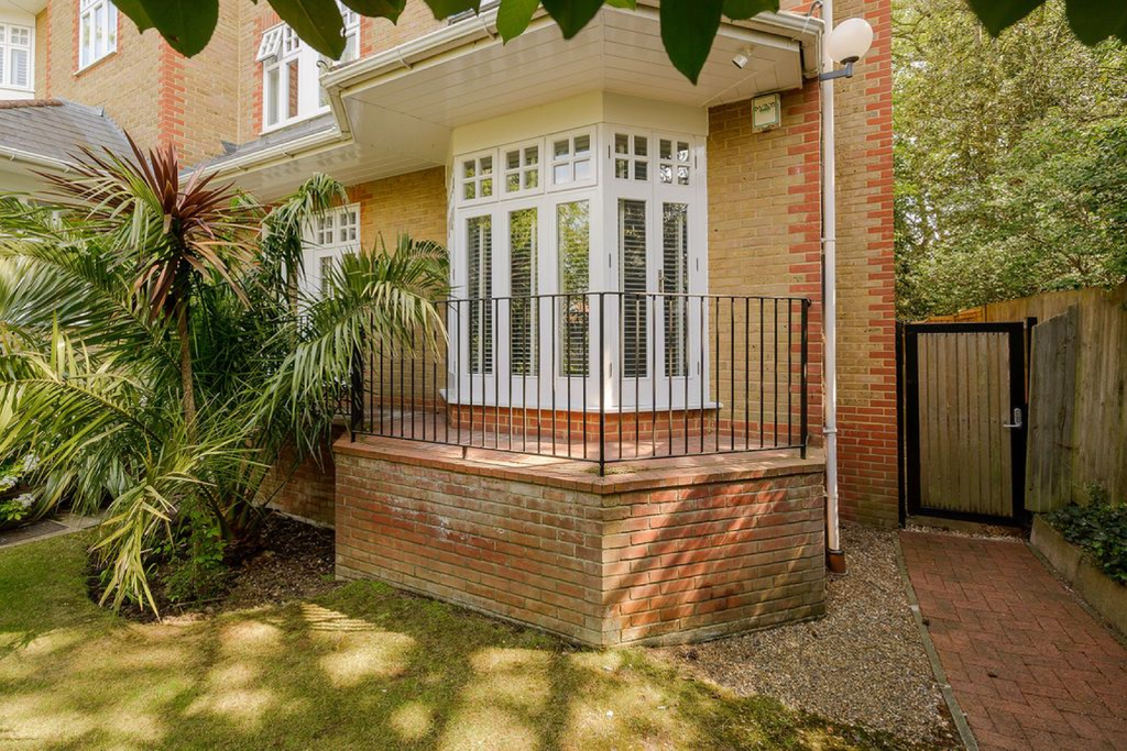 Property photo 3 of 25