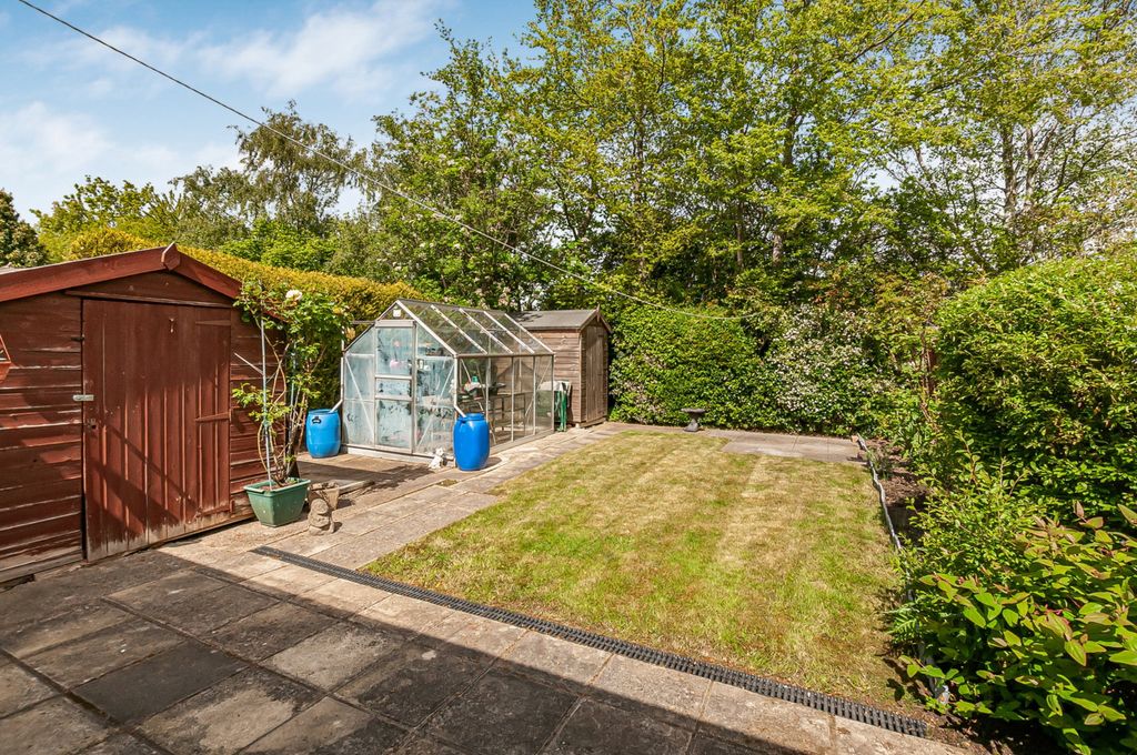 Property photo 3 of 12