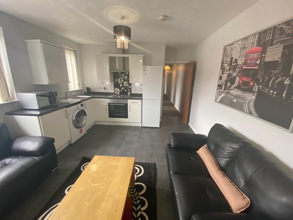 Property photo 2 of 22