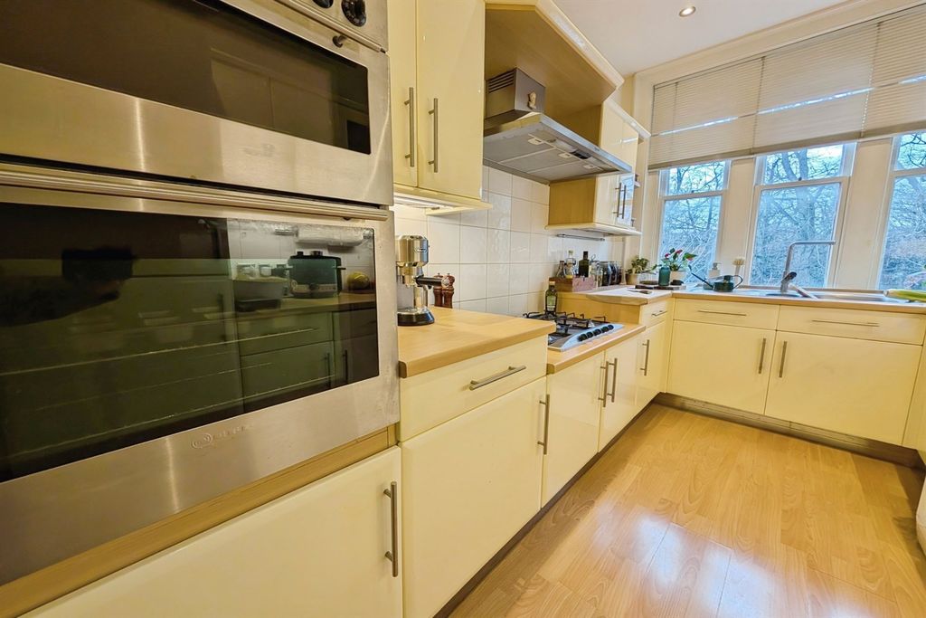 Property photo 3 of 11 (Email)