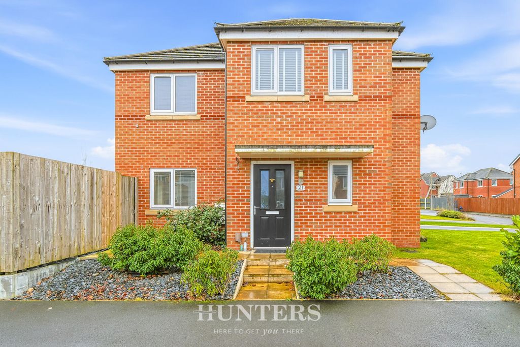 Property photo 1 of 20 Front (Exterior)