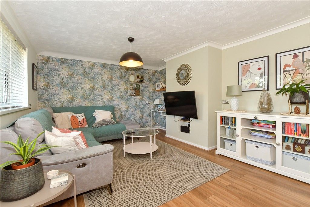 Property photo 3 of 17 Lounge/Dining Room