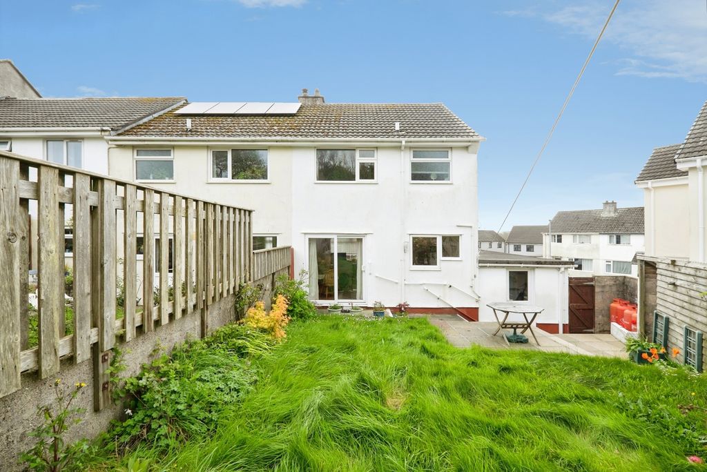 Property photo 3 of 17 Rear