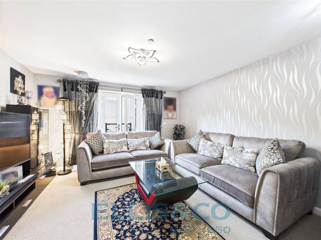 Property photo 3 of 14 Picture No. 01