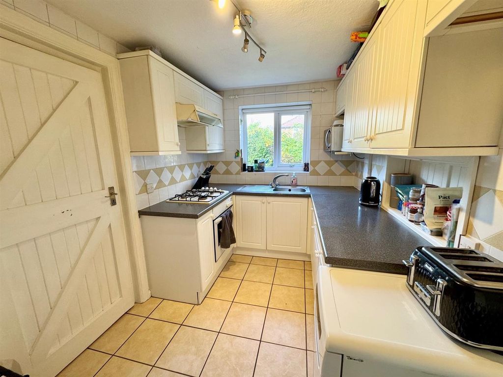 Property photo 2 of 12 Five.Jpg