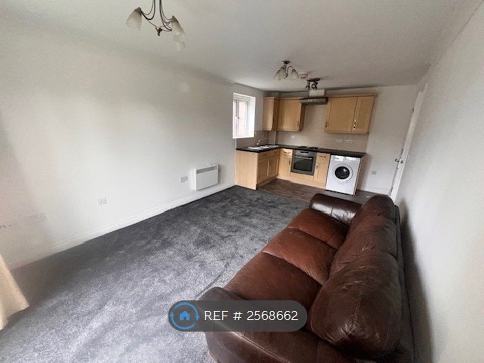 Property photo 2 of 8