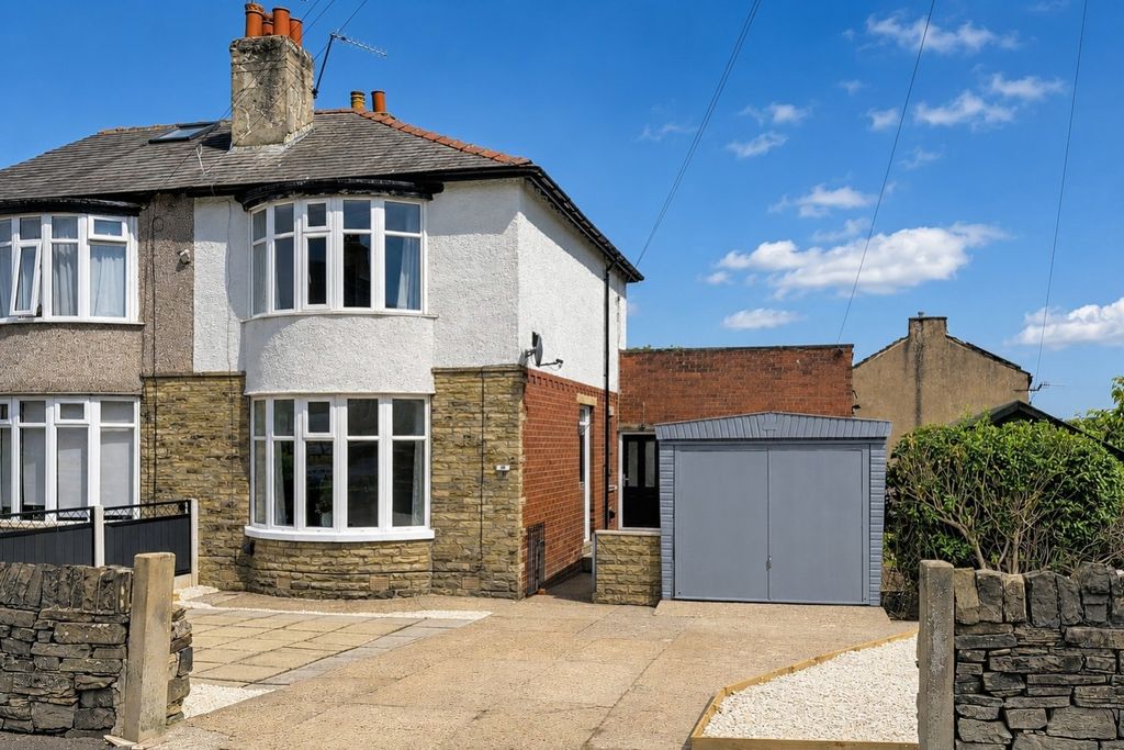 Property photo 1 of 21 5Sladeexternal Ewemove Brighouse (1)
