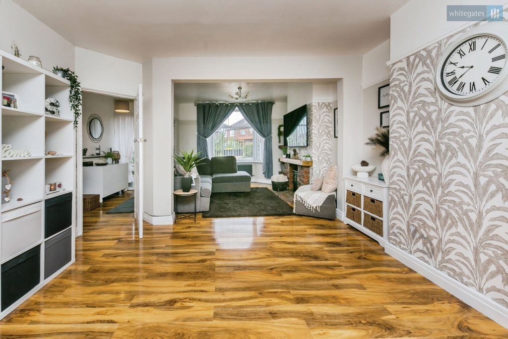 Property photo 3 of 22 Pbox-Img.Jpg