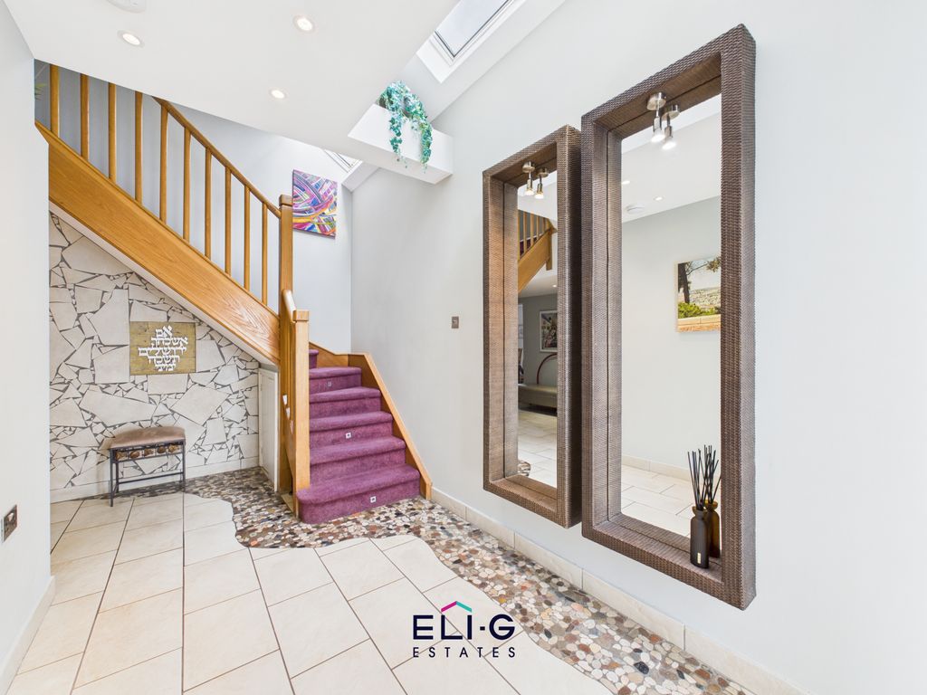 Property photo 2 of 22 Gallery